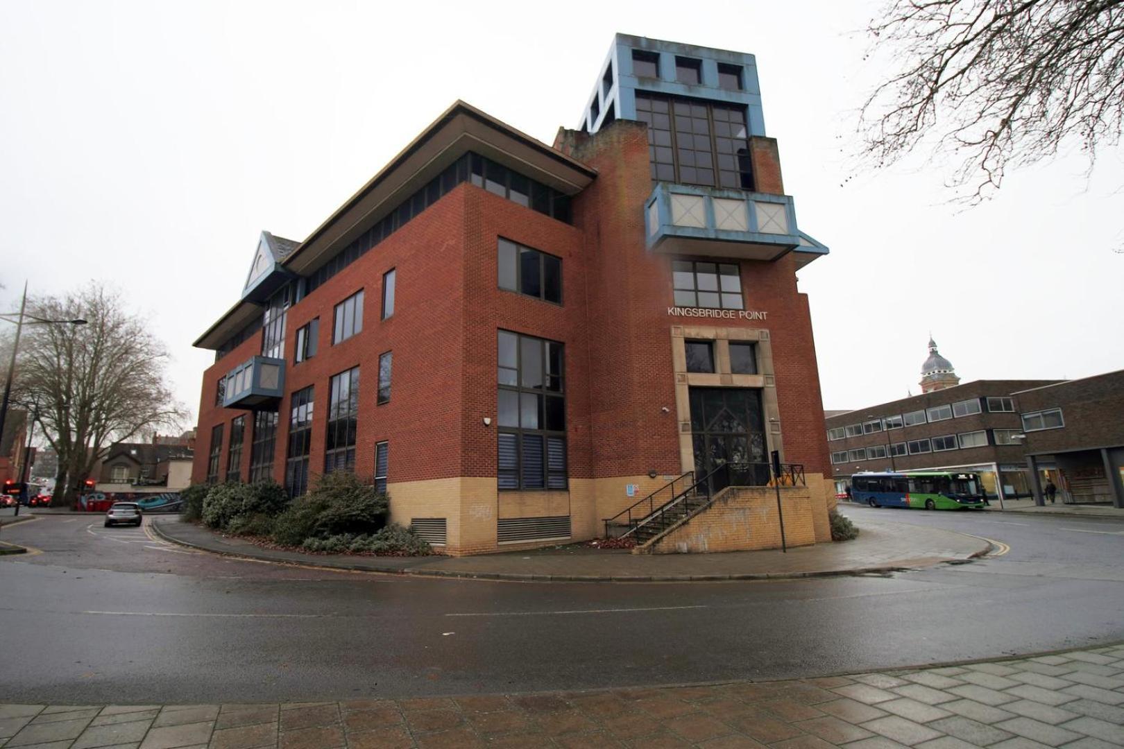 2 Bedroom With Free Parking Swindon Dış mekan fotoğraf